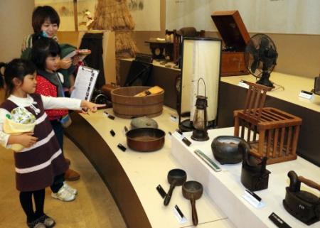 暮らしの知恵、昔の道具に学ぶ 加古川で企画展 | おでかけトピック | 兵庫おでかけプラス | 神戸新聞NEXT