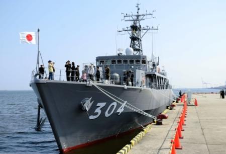 最新鋭掃海艦 あわじ が初寄港 一般公開も おでかけトピック 兵庫おでかけプラス 神戸新聞next