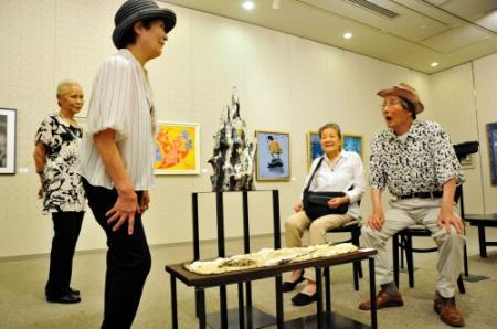 安藤忠雄さんの絵手紙も紹介 淡路市で芸術作品展 おでかけトピック 兵庫おでかけプラス 神戸新聞next