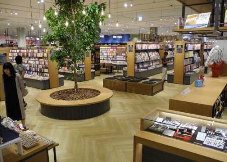 県内初カフェ併設の大型書店 ニッケパークタウン おでかけトピック 兵庫おでかけプラス 神戸新聞next 県内初カフェ併設の大型書店 ニッケパークタウン おでかけトピック 兵庫おでかけプラス 神戸新聞next