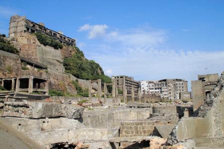 廃墟の島」長崎・軍艦島を訪ねて 近現代日本の光と影 | おでかけ