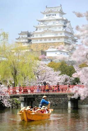 遊覧船 仰ぐ大天守 姫路城 | おでかけトピック | 兵庫おでかけプラス