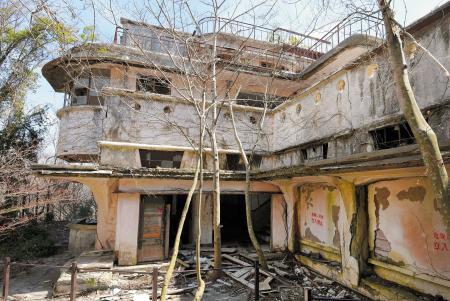 廃虚ホテルを国文化財に 摩耶山中で進む調査活動 おでかけトピック 兵庫おでかけプラス 神戸新聞next 廃虚ホテルを国文化財に 摩耶山中で進む調査活動 おでかけトピック 兵庫おでかけプラス 神戸新聞next