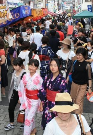 天候恵まれ１０万人超え 姫路ゆかたまつり おでかけトピック 兵庫おでかけプラス 神戸新聞next