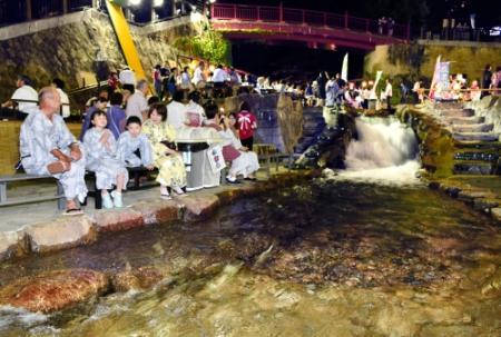 有馬温泉発 夏の風物詩 涼感じる川座敷 ２０１８夏休み おでかけトピック 兵庫おでかけプラス 神戸新聞next