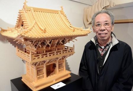 木製 伝統的な建物模型 ミニチュア建築 仏壇屋根 置物 宮殿 厨子 木製 伝統的な建物模型 ミニチュア建築 仏壇屋根 置物 宮殿 厨子