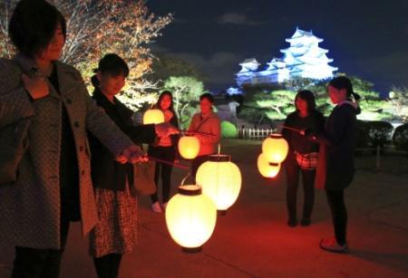 光の芸術 姫路城彩る 世界遺産登録から25周年 おでかけトピック 兵庫おでかけプラス 神戸新聞next 光の芸術 姫路城彩る 世界遺産登録から25周年 おでかけトピック 兵庫おでかけプラス 神戸新聞next
