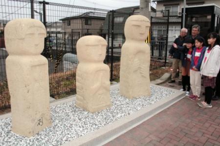 五百羅漢への道しるべ 巨大石仏3体設置 加西 | おでかけトピック