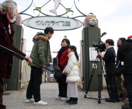 建て替え控えたスマスイ映画に 飼育員ら４組のヒューマンドラマ おでかけトピック 兵庫おでかけプラス 神戸新聞next