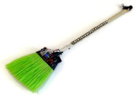 ほうきギターをかき鳴らせ オモシロ楽器 体験イベント 神戸で29日 おでかけトピック 兵庫おでかけプラス 神戸新聞next ほうきギターをかき鳴らせ オモシロ楽器 体験イベント 神戸で29日 おでかけトピック 兵庫おでかけプラス 神戸新聞next