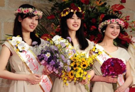兵庫県の花や緑pr フラワープリンセス3人決定 おでかけトピック 兵庫おでかけプラス 神戸新聞next 兵庫県の花や緑pr フラワープリンセス3人決定 おでかけトピック 兵庫おでかけプラス 神戸新聞next
