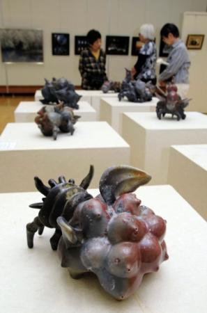 不思議な生き物で自由表現 三田でドッキングアート展 | おでかけ