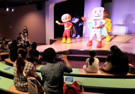 会いに来たよ アンパンマンミュージアム4カ月ぶり再開 おでかけトピック 兵庫おでかけプラス 神戸新聞next 会いに来たよ アンパンマンミュージアム4カ月ぶり再開 おでかけトピック 兵庫おでかけプラス 神戸新聞next