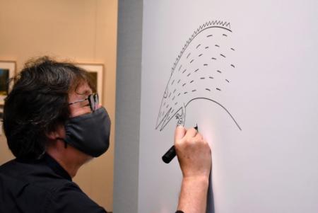 絵本作家・宮西達也さん特別展 初日は自ら作品解説 姫路文学館