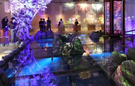 水族館とデジタルアートが融合 劇場型アクアリウム アトア お披露目 神戸 おでかけトピック 兵庫おでかけプラス 神戸新聞next 水族館とデジタルアートが融合 劇場型アクアリウム アトア お披露目 神戸 おでかけトピック 兵庫おでかけプラス 神戸新聞next