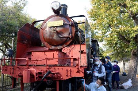 製造75年のSL、修復へ 住民団体が協力者募集 さび落としから塗装