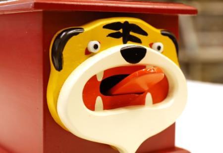 寅 の親子が 神戸人形 に お化け箱 ユーモラスな動き からくり仕掛け おでかけトピック 兵庫おでかけプラス 神戸新聞next