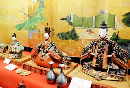 江戸期 昭和のひな飾り４０組並ぶ 日本玩具博物館で変遷たどる企画展 おでかけトピック 兵庫おでかけプラス 神戸新聞next