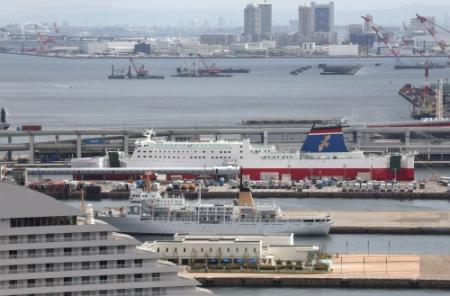 ミナト歓迎ムード、25年ぶり新造船が初入港 神戸－宮崎「フェリー