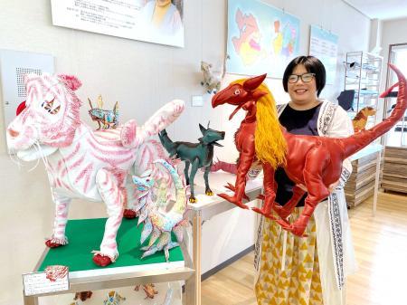 アートドール 作家 姫路産レザーで空想の動物20点 加西のアートドール作家、姫路で作品