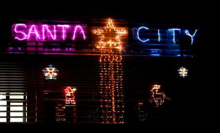 クリスマス☆イルミネーション☆サンタ キラキラ「サンタ」シティ 三田各地でイルミネーション、関連イベント