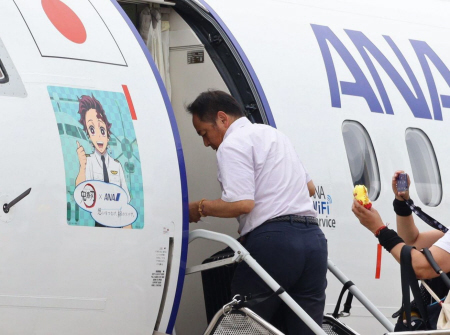 鬼滅の刃」タイアップのANA特別機、伊丹空港から初就航 25日から