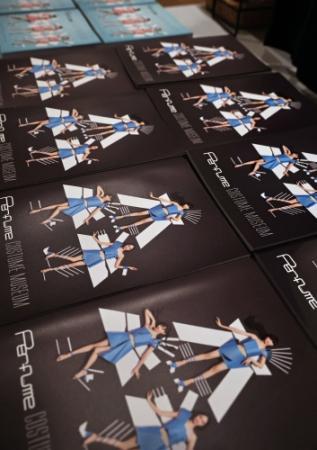 Perfumeの世界、オリジナルグッズにも反映 特設ショップに50種ずらり 神戸で衣装展9日開幕 | おでかけトピック | 兵庫おでかけプラス |  神戸新聞NEXT