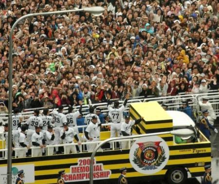 阪神Vパレード、神戸で20年ぶり実施へ 久元市長「関西の盛り上がりに