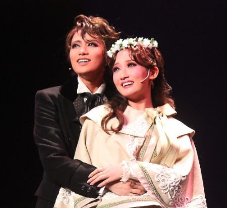 宝塚星組公演「マイ・ラスト・ジョーク」開幕 天飛華音が主演
