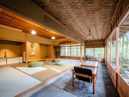 六甲山大学＞【根岸真理が案内 山の四季だより】森の中数寄屋建築で
