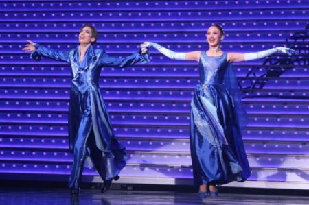 宝塚花組トップ、柚香光のサヨナラ公演「アルカンシェル～パリに架かる虹～」が宝塚大劇場で開幕― スポニチ Sponichi Annex 芸能