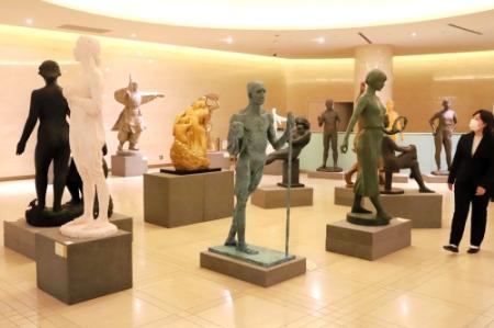 日展神戸展、六アイの2会場で17日開幕 日本画や洋画、彫刻など538点を