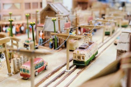 三宮神社や神戸市電…まるで映画のセット!? 1960年代の元町をお菓子で