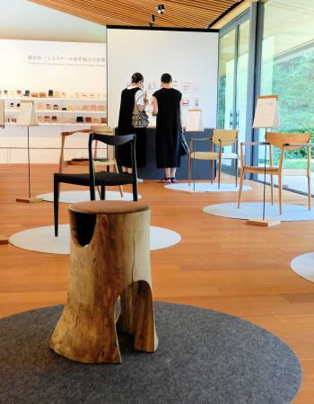 魅力溢れる木工椅子の「一脚展」 神戸で開催中 | おでかけトピック