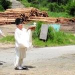生野銀山バイオマス発電所の建設工事の安全を願い、営まれた地鎮祭＝朝来市生野町猪野々