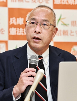 兵庫県知事選への立候補を表明した大沢芳清氏＝７日午後、神戸市兵庫区（撮影・長嶺麻子）