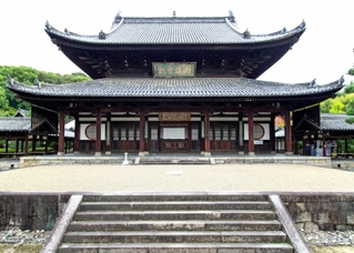 京都府宇治市の萬福寺大雄宝殿（萬福寺提供）