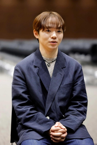 取材に応じるフィギュアスケート男子の鍵山優真