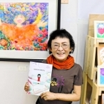 期間限定でギャラリーをオープンした岡本由美さん＝いずれも三田市中央町