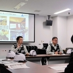 被災地の様子を報告する洲本市職員＝洲本市役所