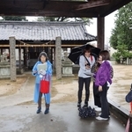 住民と学生が歩きながら米田町の魅力について考えた＝高砂市米田町