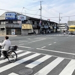 交通量が多いこともあり、車両同士の追突事故が目立つ＝尼崎市南塚口町３