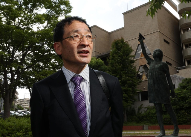 原発事故からの日々を振り返る橋本洋一さん＝神戸市北区（撮影・長嶺麻子）