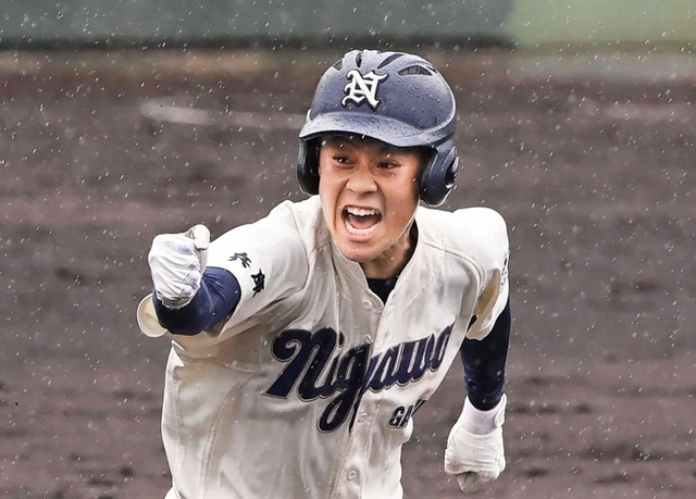 雨の中、適時打でガッツ＝高砂球場
