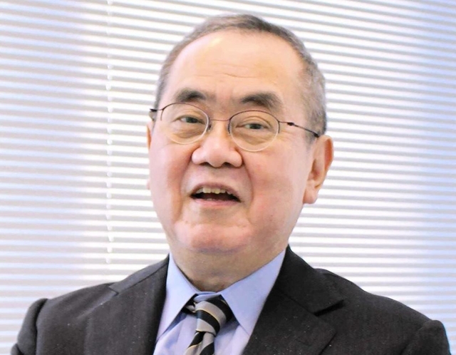 「当初は嫌がった戦争体験を、情熱を持って話してくれた。記憶力に驚いた」と振り返る御厨貴さん＝東京都内（撮影・末永陽子）