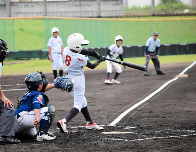 東播ブロック大会準決勝では勝負強さを見せた野口南少年軟式野球クラブ＝日岡山公園野球場