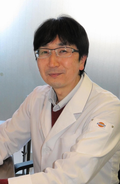 「こころのクリニック　よしはら医院」の吉原育男院長＝西宮市甲東園