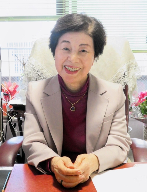 適応障害について語る精神科医の小林和さん＝神戸市中央区元町通