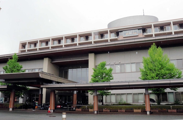 形成外科で年間千件以上の手術実績がある公立豊岡病院＝豊岡市戸牧