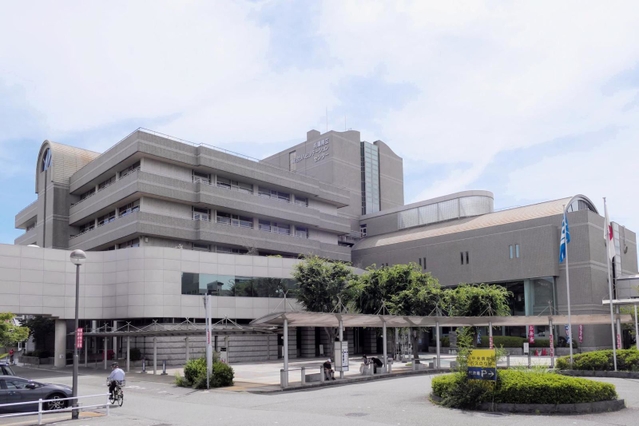 兵庫県内のリハビリ医療の中核を担う県立リハビリテーション中央病院＝神戸市西区曙町